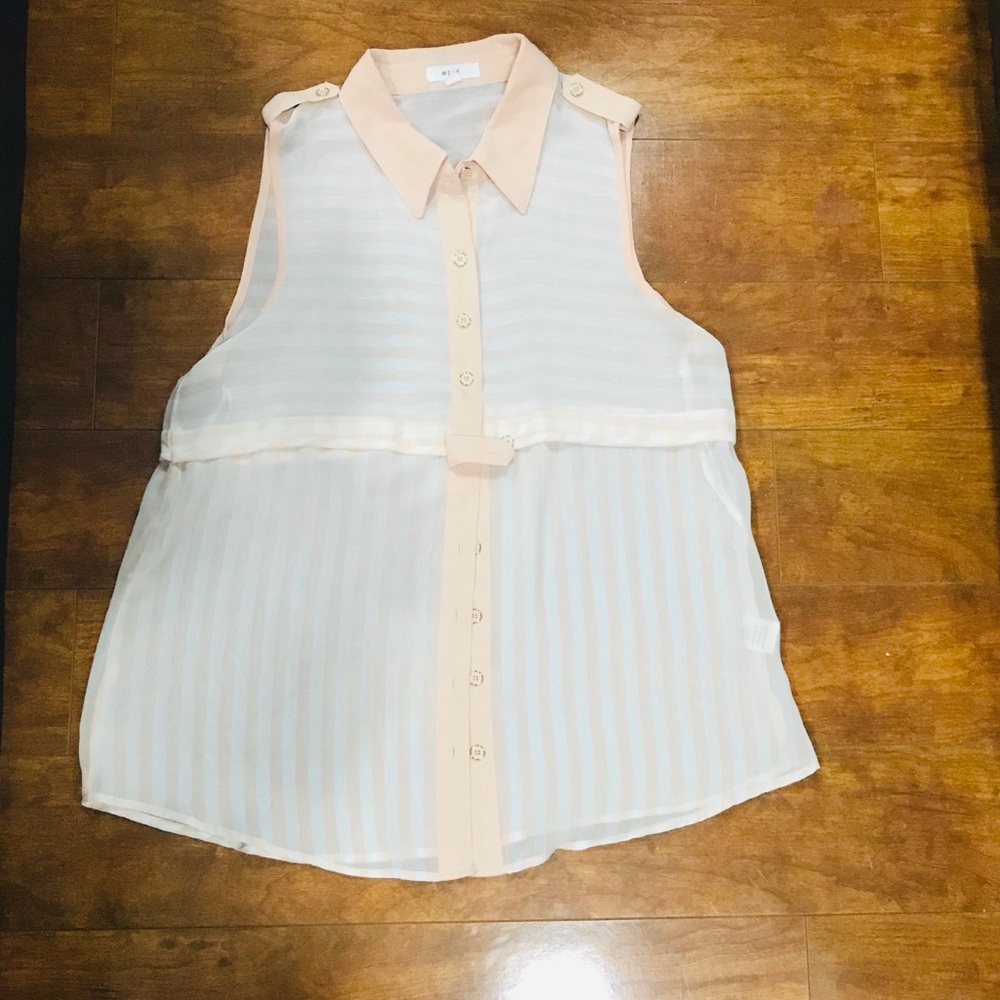 Mine peach and white shirt